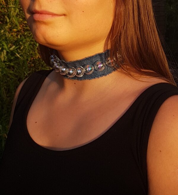 Denim choker with rainbow glass bubbles and earrings set - Image 4