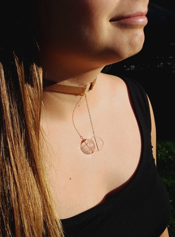 Circle brown choker with clear glass bubble and earrings set - Image 4